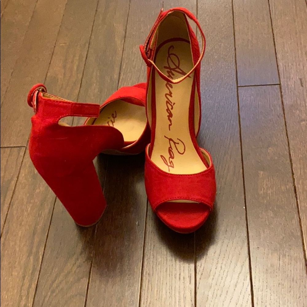 👠American Rag Cie red heels👠